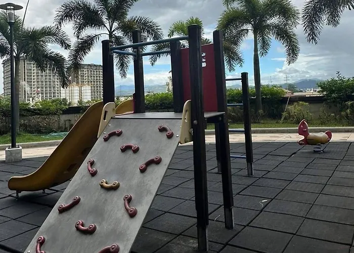 Fabulous View Circulo Verde, Qc Apartment *